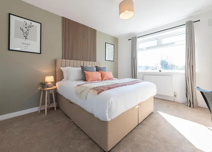 Lägenhet Spacious 3 Bedroom With Parking - Close To And Amenities - Perfect For Long Leeds (West Yorkshire)